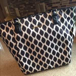 Vera Bradley Small Ella Tote iKat Spots Blk/White